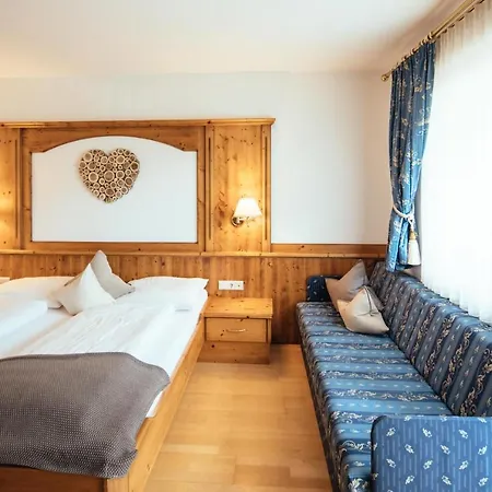 Tirolerhof Hotell 3*