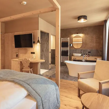 Hotell Tirolerhof San Leonhard in Passeier